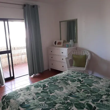 Ponta Da Areia *